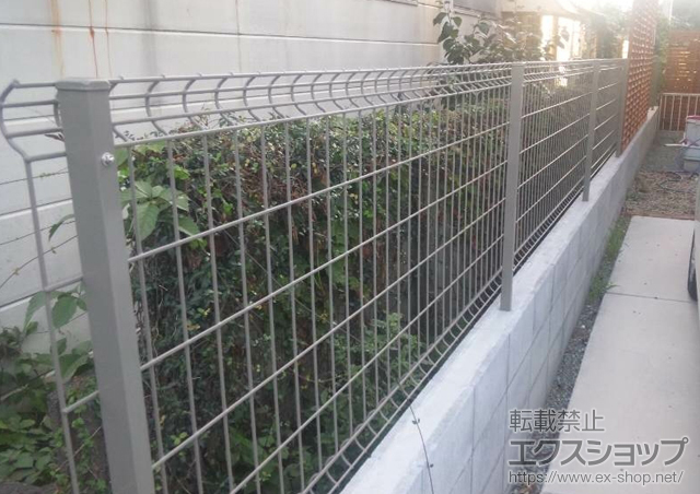 神奈川県座間市ののフェンス・柵 ハイグリッドフェンスUF8型 フリーポールタイプ 施工例