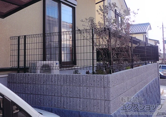 ���s�{���s�s�̂̃t�F���X�E��E���A�J�[�|�[�g �n�C�O���b�h�t�F���XUF8�^ �t���[�|�[���^�C�v �{�H��