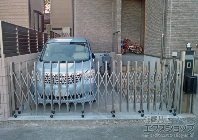 埼玉県さいたま市ののカーゲート アルシャイン?M型Aタイプ　両開閉仕様 施工例