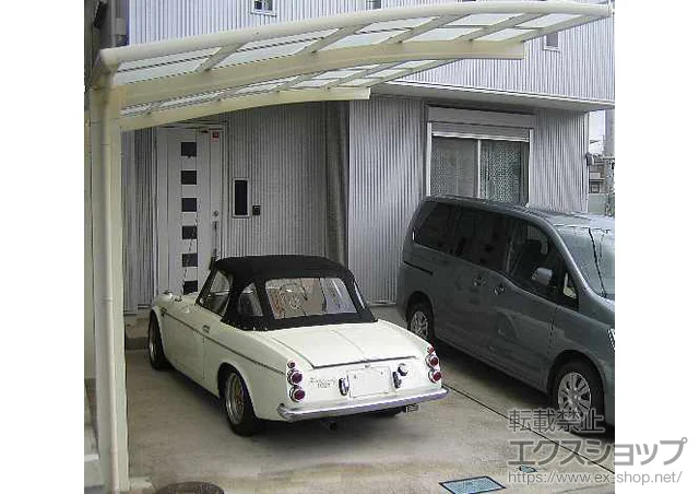 神奈川県藤沢市のLIXIL リクシル（トステム）のカーポート カーブポートシグマIII 積雪～30cm対応 施工例