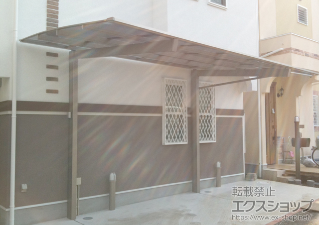 神奈川県川崎市のLIXIL リクシル（トステム）のカーポート エックスルーフ 前下がり 積雪〜30cm対応 施工例