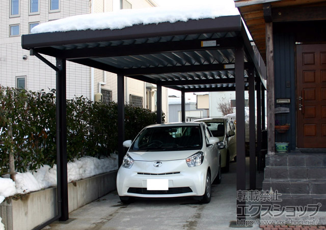 山形県山形市ののカーポート ジーポートneo 積雪100cmＡタイプ 縦連棟 8本柱　角柱仕様 施工例