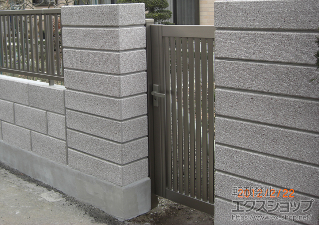 東京都あきる野市のの門扉 プリレオ R4型 片開き 柱使用 施工例