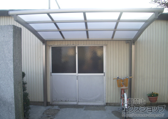 埼玉県加須市のLIXIL リクシル（トステム）のカーポート カーブポートシグマIII ミニ 積雪〜20cm対応 施工例