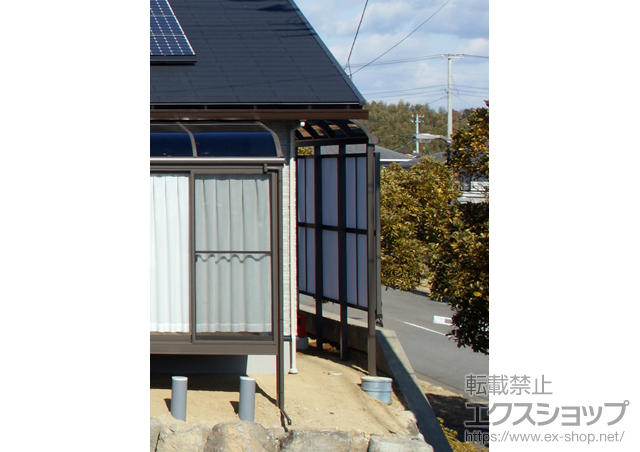 福島県いわき市のLIXIL リクシル（トステム）のテラス屋根 ライザーテラスII R型 テラスタイプ 連棟 施工例