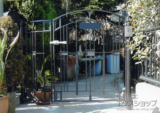 神奈川県横浜市のの門扉 アプローチ ルナ WA型 親子開き 吊元門柱使用 施工例