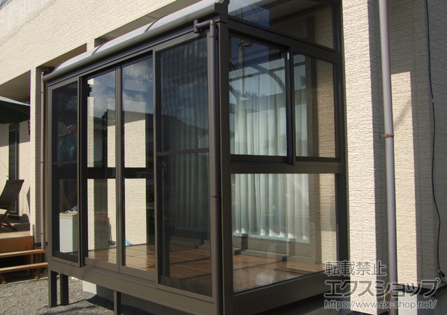 熊本県玉名市のLIXIL リクシル（トステム）のテラス囲い・サンルーム ほせるんですII R型 床納まり　積雪〜20cm対応 施工例