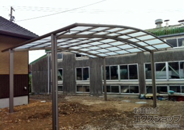 静岡県袋井市のLIXIL リクシル（トステム）のカーポート カーブポートシグマIII ワイド 積雪〜30?対応 施工例