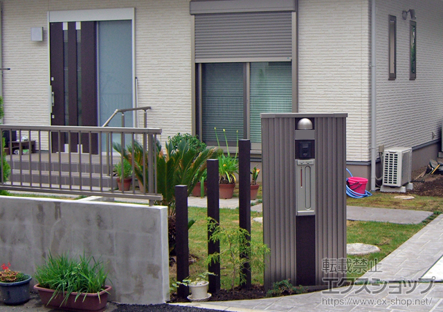 東京都葛飾区のの機能門柱・ポスト アーキモダンファンクションP2R型 H1400 施工例