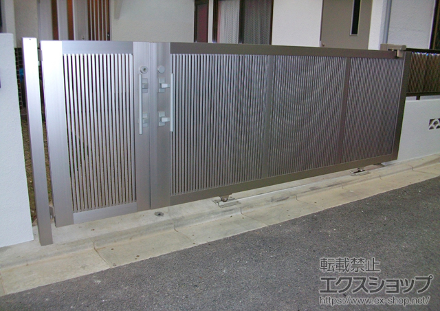 東京都世田谷区ののカーゲート エススライドB型 開き戸付きタイプ 施工例