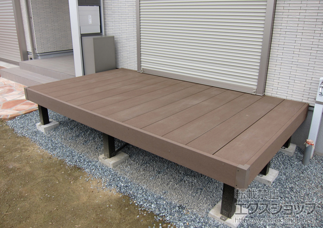 静岡県三島市ののウッドデッキ リウッドデッキ 200 単体 施工例