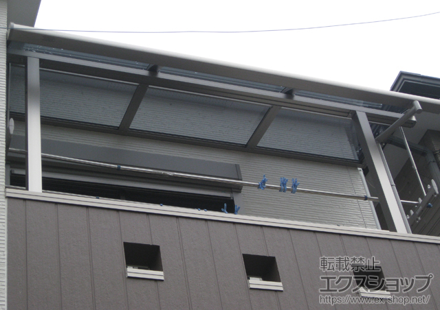 大阪府堺市のLIXIL リクシル（トステム）のバルコニー・ベランダ屋根 ライザーテラスII R型 屋根タイプ 単体 積雪〜20?対応 施工例