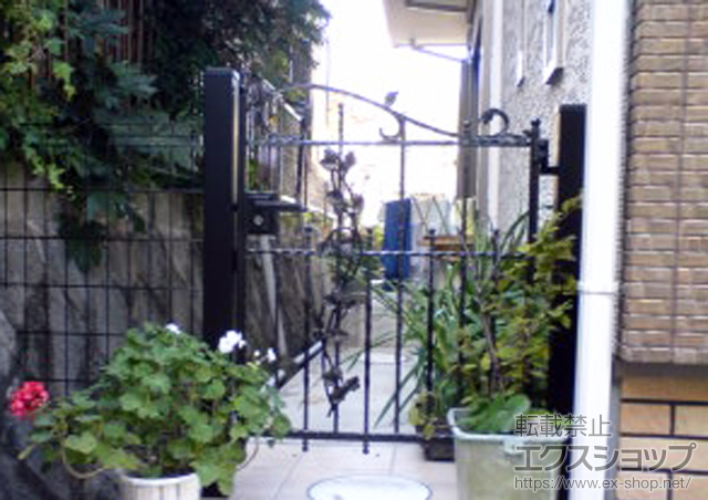 大阪府吹田市のの門扉 ユーフォス門扉　1型 75角門柱 施工例