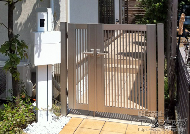 東京都調布市のの門扉 プレシオス門扉 縦格子 親子タイプ 門柱使用 施工例