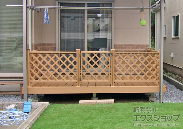 栃木県小山市のLIXIL リクシル（トステム）のウッドデッキ リコステージII 施工例