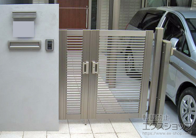 大阪府大阪市のの門扉 プリレオＲ1型門扉　親子開き　柱仕様 施工例