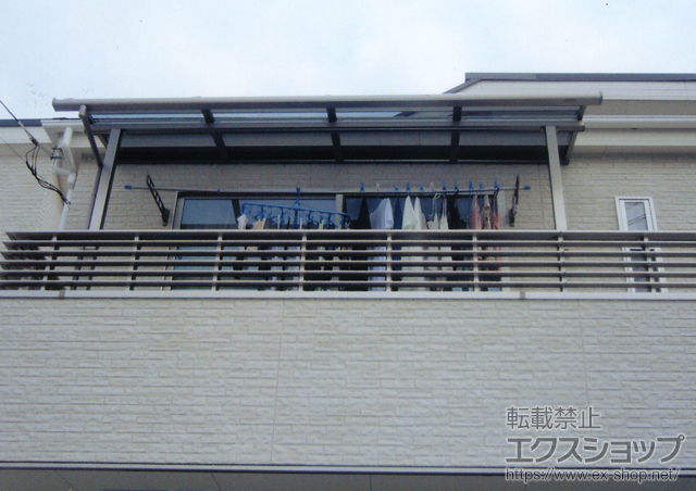 東京都八王子市のLIXIL リクシル（トステム）のバルコニー・ベランダ屋根 ライザーテラスII R型 単体 屋根タイプ 積雪〜20cm対応 施工例