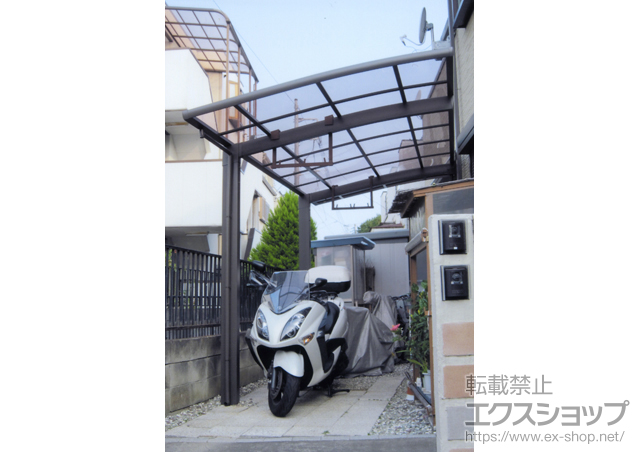 神奈川県川崎市のLIXIL リクシル（トステム）のカーポート カーブポートシグマIII 積雪〜30cm対応 施工例