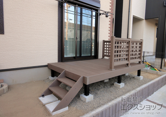 千葉県佐倉市ののウッドデッキ リウッドデッキ 200 単体+リウッドデッキフェンス1型＜井桁格子＞ 施工例