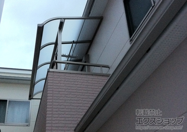 大阪府和泉市のLIXIL リクシル（トステム）のバルコニー・ベランダ屋根 ライザーテラスII  R型 屋根タイプ 単体 積雪〜20?対応 施工例