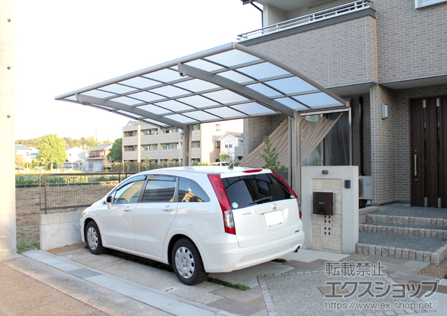 愛知県春日井市のLIXIL リクシル（トステム）のカーポート カーブポートシグマIII 積雪〜30cm対応 施工例