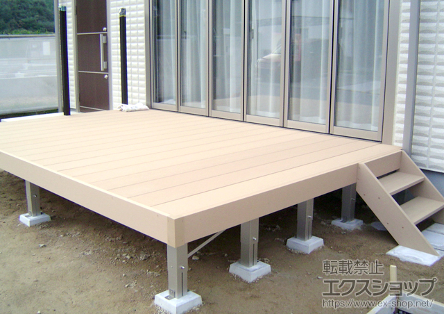 広島県広島市ののウッドデッキ リウッドデッキ 200 単体+リウッドステップ4型　Sタイプ　2段 施工例