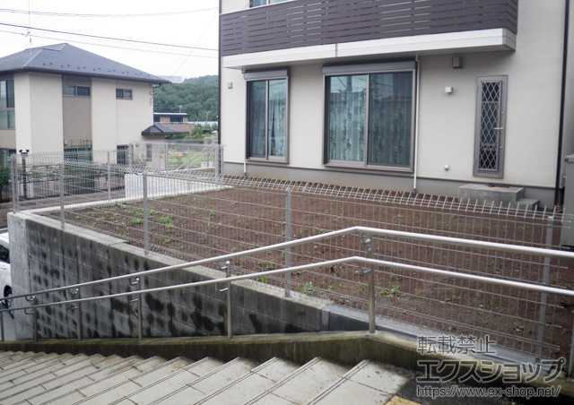 神奈川県伊勢原市ののフェンス・柵 メッシュフェンスG10-R　フリーポールタイプ 施工例