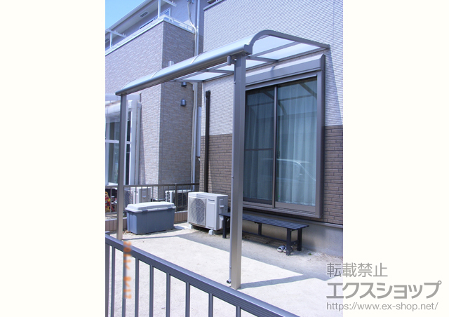 静岡県浜松市のLIXIL リクシル（トステム）のテラス屋根 ライザーテラスII R型 単体 テラスタイプ 積雪〜20cm対応 施工例