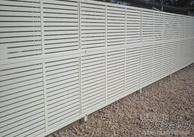 福岡県糟屋郡ののフェンス・柵 エクスラインフェンス5型 2段支柱施工 施工例