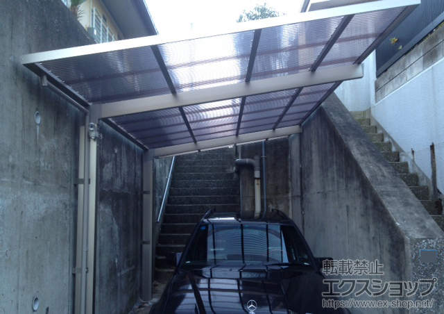 神奈川県横浜市のLIXIL リクシル（トステム）のカーポート サーフポートIII 積雪〜20cm対応 施工例