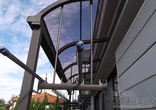 兵庫県神戸市のLIXIL リクシル（トステム）のテラス屋根 ライザーテラスII R型 テラスタイプ 単体 積雪〜20cm 施工例