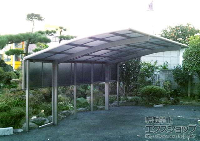 群馬県高崎市のLIXIL リクシル（トステム）のカーポート カーブポートシグマ? 単体 積雪〜30?対応+サイドパネル1段H800 施工例