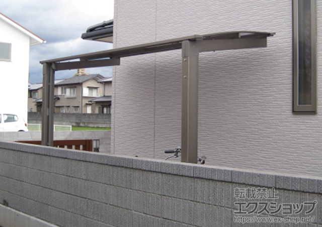 愛媛県松山市のLIXIL リクシル（トステム）のテラス屋根 エックスルーフ 独立前上がり テラスタイプ　 施工例