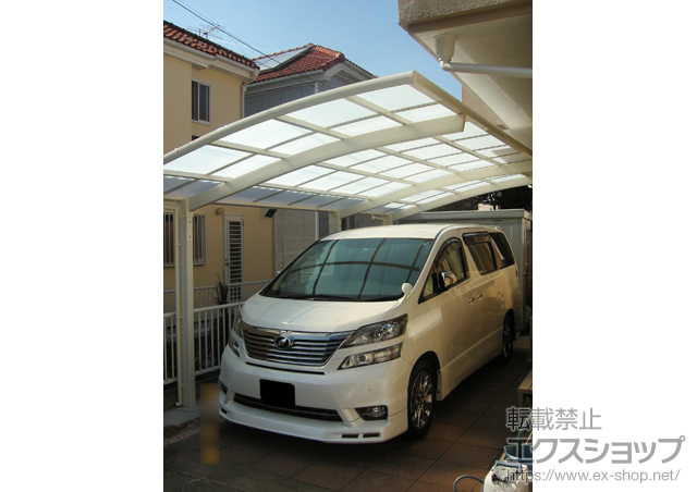 神奈川県横浜市のLIXIL リクシル（トステム）のカーポート カーブポートシグマIII 積雪〜30cm対応 施工例