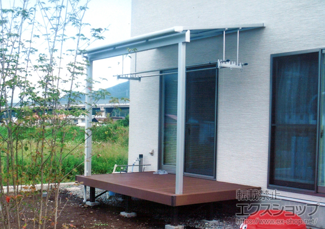 長野県茅野市のLIXIL リクシル（トステム）のテラス屋根 ライザーテラスF型II1500　テラスタイプ　積雪対応〜50cm 施工例