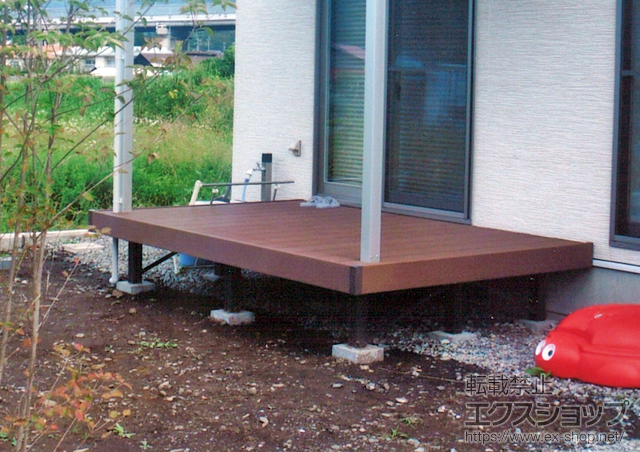 長野県茅野市のLIXIL リクシル（トステム）のウッドデッキ リコステージ 施工例