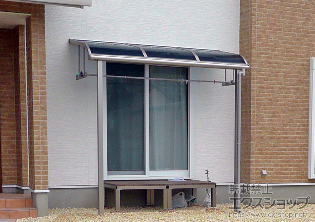 岐阜県岐阜市ののテラス屋根 プレシオステラス R型 テラスタイプ 積雪〜20?対応＋吊り下げ物干し 施工例