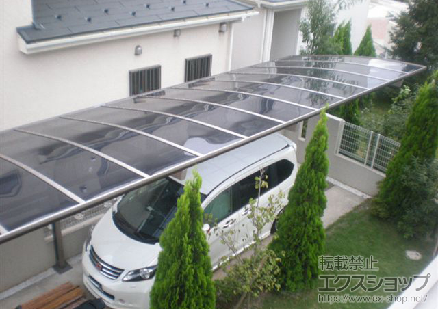 千葉県印西市のLIXIL リクシル（トステム）のカーポート カーブポートシグマIII 縦連棟　積雪〜30cm対応 施工例