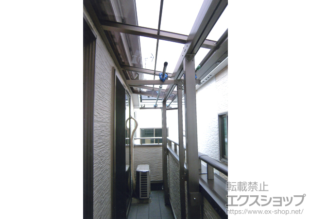 神奈川県横浜市のLIXIL リクシル（トステム）のテラス屋根 ライザーテラスII F型 屋根タイプ 連棟 積雪〜20cm対応 施工例