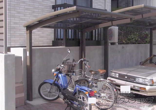 東京都目黒区のLIXIL リクシル（トステム）のサイクルポート・駐輪場 カーブパークシグマIII オープンタイプ 積雪〜20cm対応 施工例