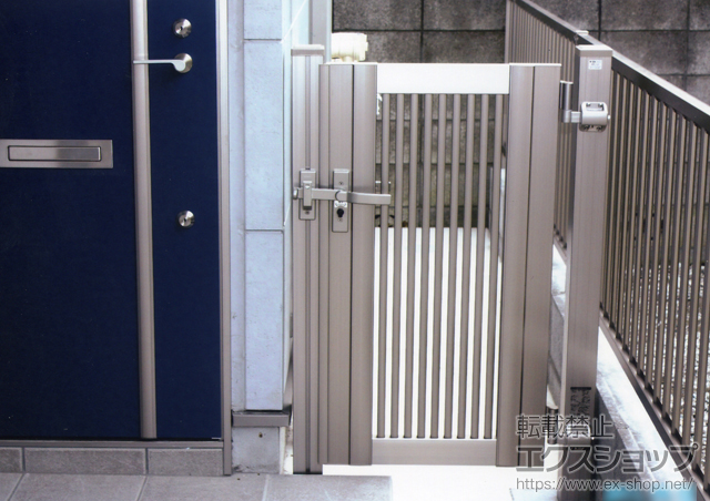 東京都葛飾区のの門扉 シャレオR2型 片開き 柱使用 施工例