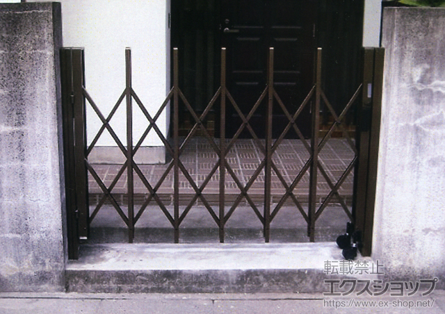 埼玉県さいたま市ののカーゲート トリップゲート PA型 ノンレール 片開き 施工例