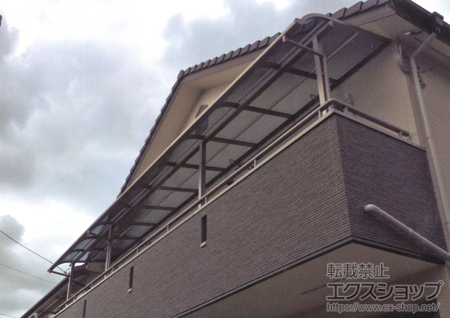 愛知県海部郡のLIXIL リクシル（トステム）のテラス屋根 ライザーテラスII R型 屋根タイプ 連棟 施工例