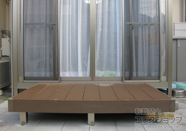 神奈川県横浜市ののウッドデッキ リウッドデッキ 200 単体 施工例