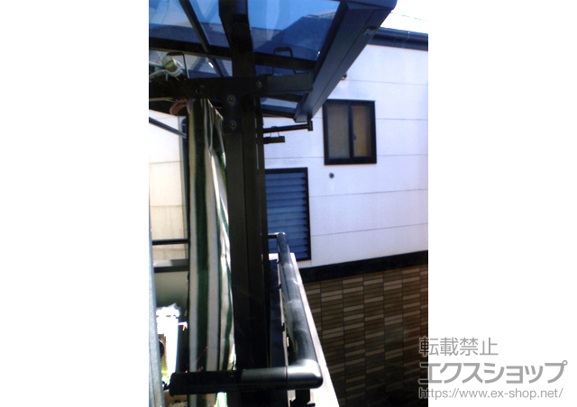 神奈川県横浜市のLIXIL リクシル（トステム）のバルコニー・ベランダ屋根 ライザーテラスII F型 屋根タイプ 単体 積雪〜20cm対応 施工例