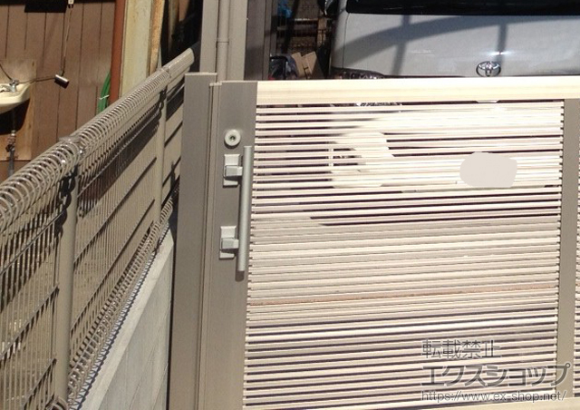 和歌山県和歌山市ののフェンス・柵 ハイグリッドフェンスN1型 間仕切りタイプ 施工例