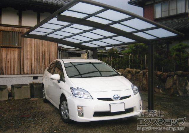 滋賀県東近江市のLIXIL リクシル（トステム）のカーポート カーブポートシグマIII　積雪〜20cm対応 施工例