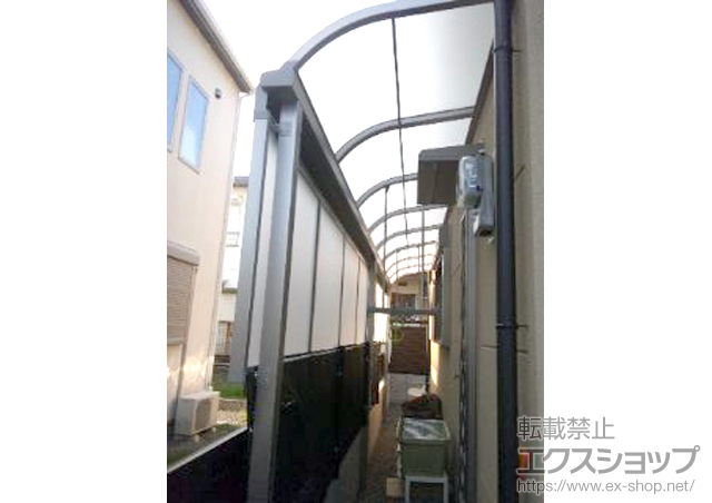 大阪府和泉市のLIXIL リクシル（トステム）のテラス屋根 ライザーテラスII R型 テラスタイプ 連棟 施工例