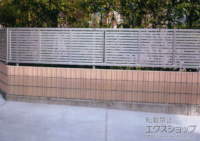 長野県中野市ののフェンス・柵 エクスラインフェンス5型　自由柱タイプ 施工例