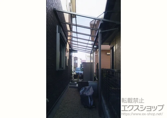 三重県四日市市ののフェンス・柵・塀、テラス屋根 ライザーテラスII  F型 テラスタイプ 連棟 施工例